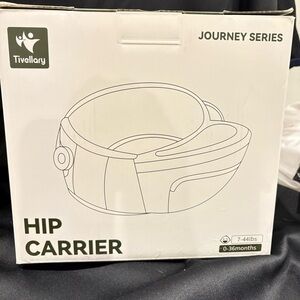 Baby and toddler carrier with Hip Seat